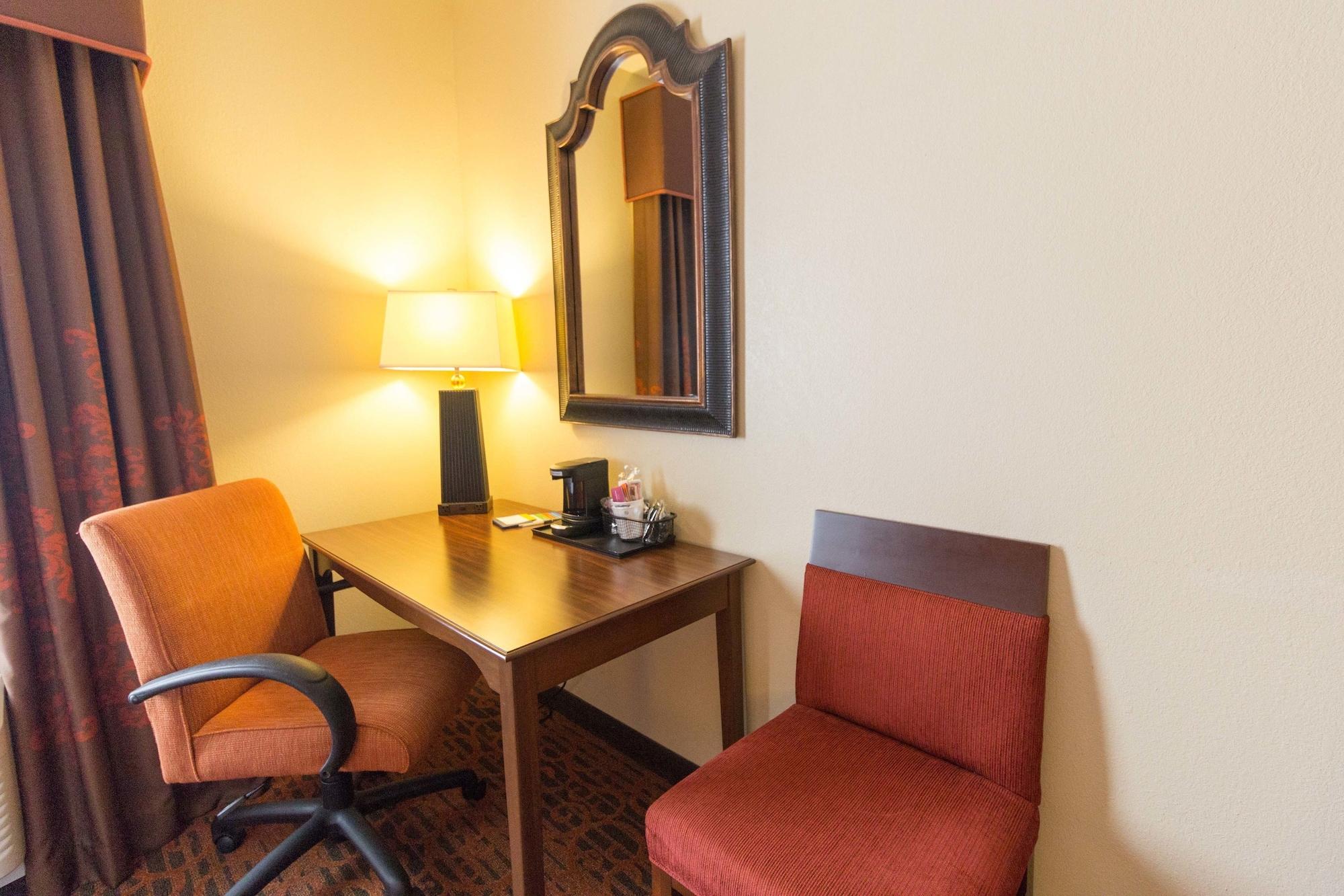 Hampton Inn Columbus-South Ґров-Сіті Екстер'єр фото