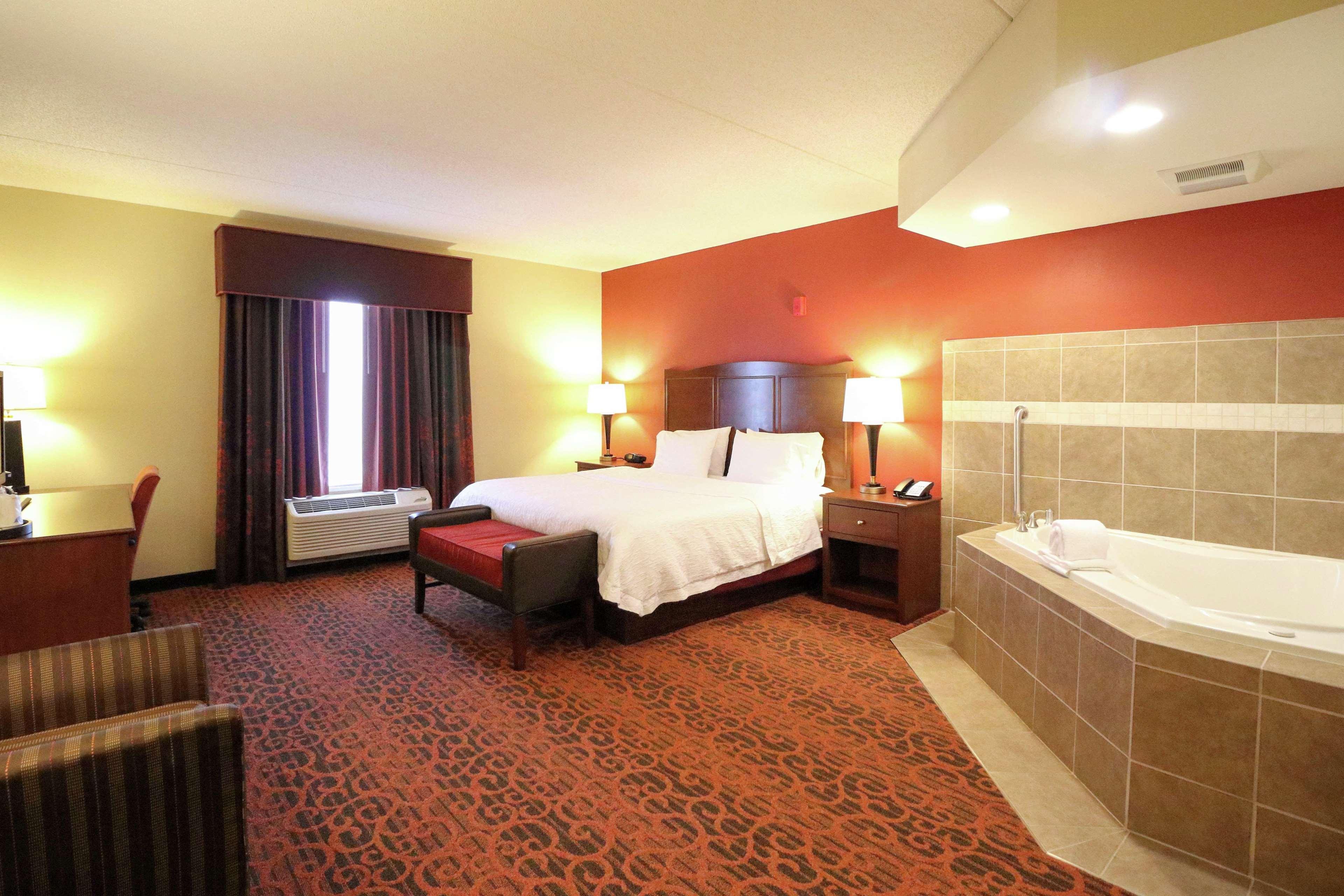 Hampton Inn Columbus-South Ґров-Сіті Екстер'єр фото